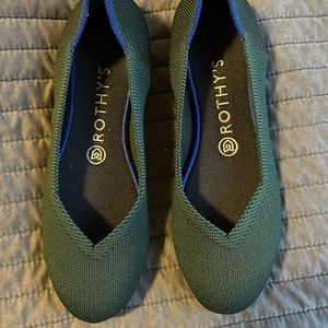 ROTHY’S ROUND TOE FLAT